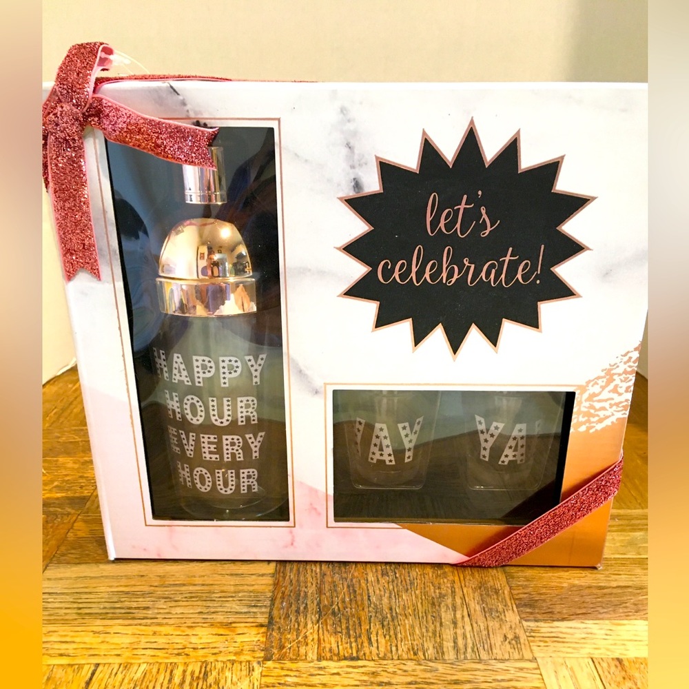 LET’S CELEBRATE PARTY TIME SET INCLUDES 1 SHAKER 10 OZ & 2 SHOT GLASSES 2 OZ EA.